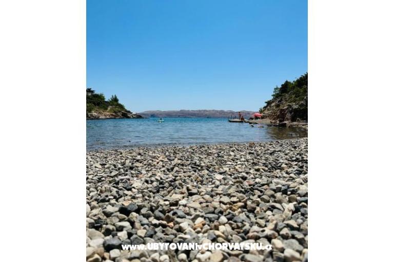 Beachfront Hiša Robert z bazenom – foto 16