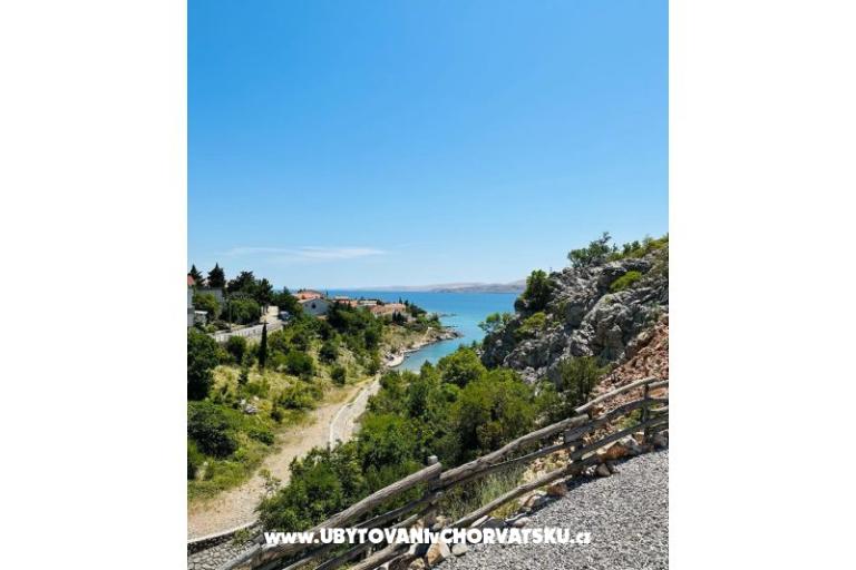 Beachfront Hiša Robert z bazenom – foto 17