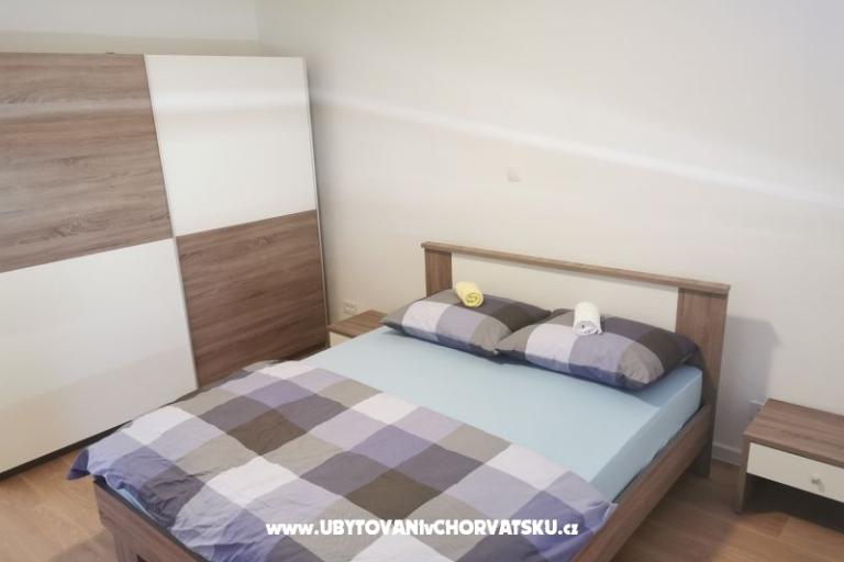 Beachfront Hiša Robert z bazenom – foto 9
