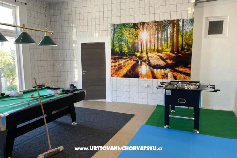 Villa Robert 2 z bazenom Cesarica – foto 10