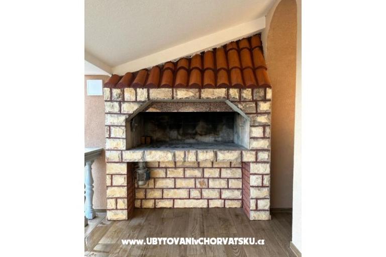 Villa Robert 2 z bazenom Cesarica – foto 15