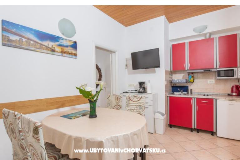 Apartmaji Kastel – foto 4