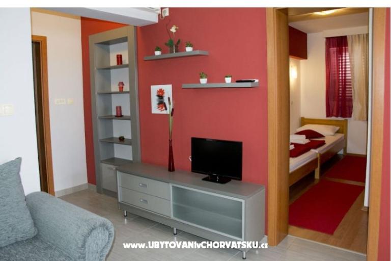 Apartmaji Deak Komarna – foto 7
