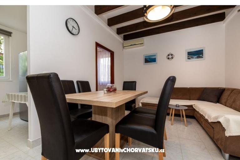 Apartmaji Fortuna – foto 18