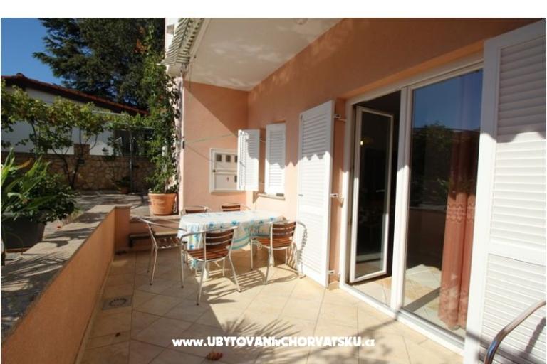 Apartmaji Lucijana Baska – foto 16