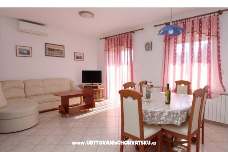 Apartmaji Lucijana Baska – foto 7