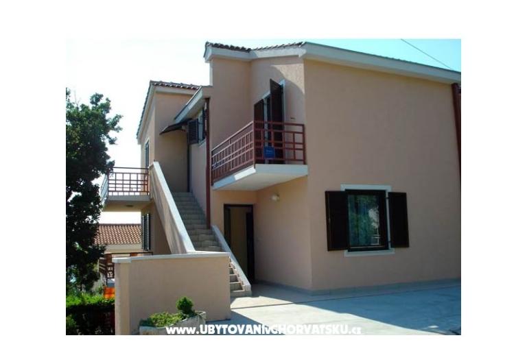 Apartmaji Karla  Njivice – foto 2