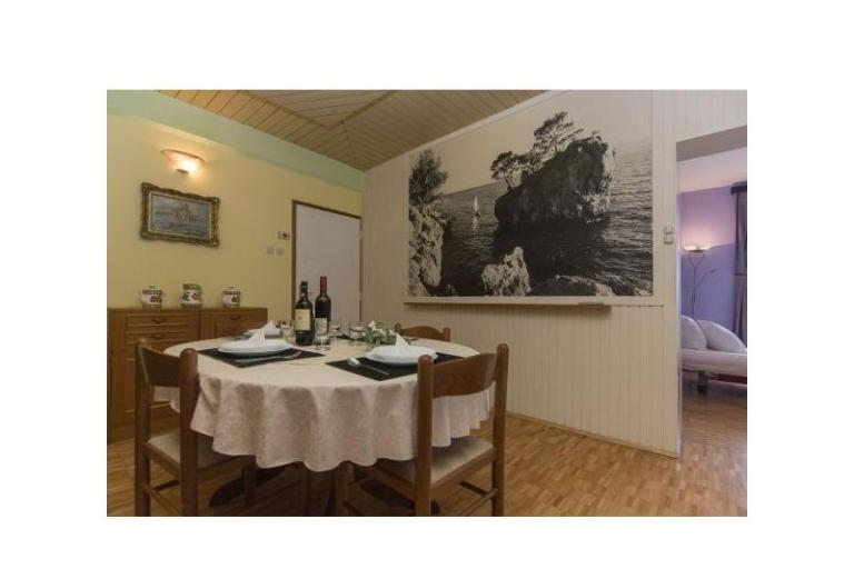 Apartma Ecija – foto 9