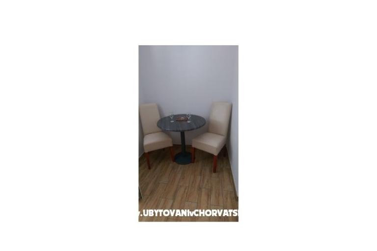 Apartmaji Dina – foto 4