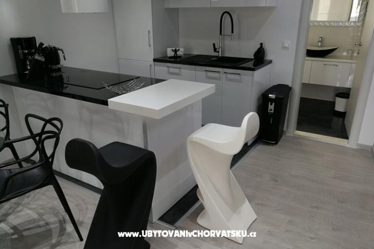 Familia City Center Apartmaji – foto 13
