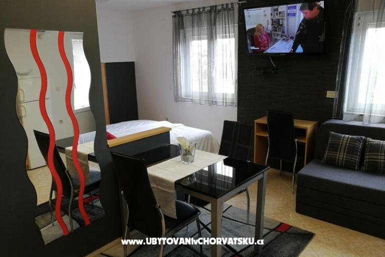 Familia City Center Apartmaji – foto 15