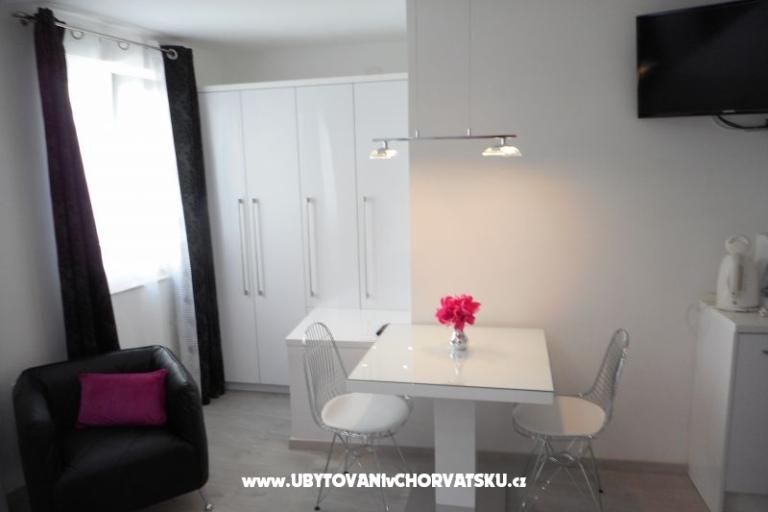 Familia City Center Apartmaji – foto 6