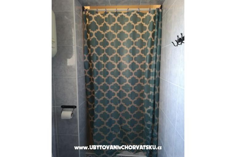 Apartmaji Garden paradise – foto 11