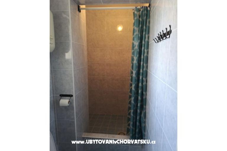 Apartmaji Garden paradise – foto 12