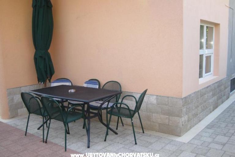 Apartmaji Ina – foto 8