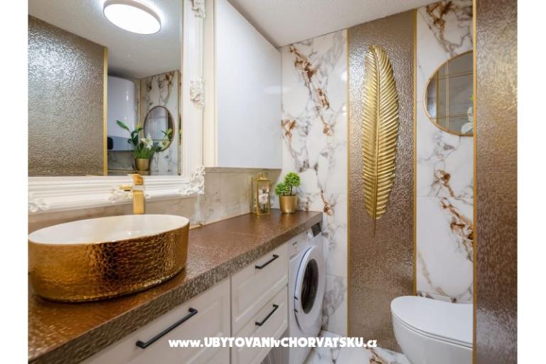 Apartmaji Romilda, by the beach – foto 12