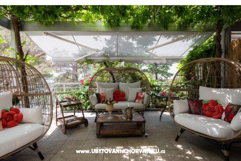 Apartmaji Romilda, by the beach – foto 13