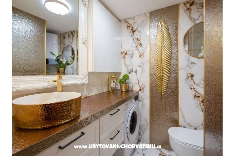 Apartmaji Romilda, by the beach – foto 19