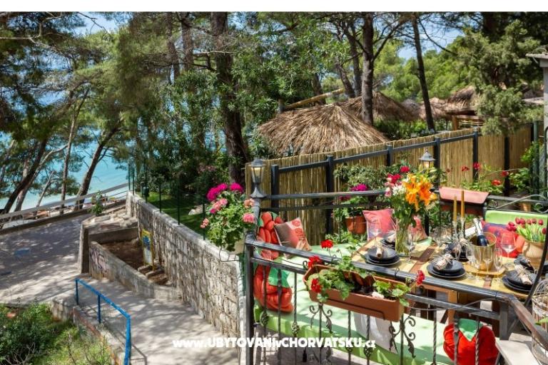 Apartmaji Romilda, by the beach – foto 34