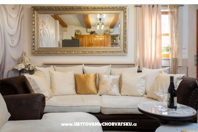 Apartmaji Romilda, by the beach – foto 35