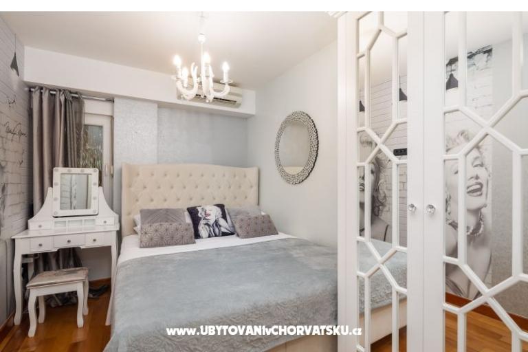 Apartmaji Romilda, by the beach – foto 39