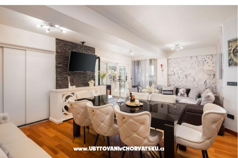 Apartmaji Romilda, by the beach – foto 63