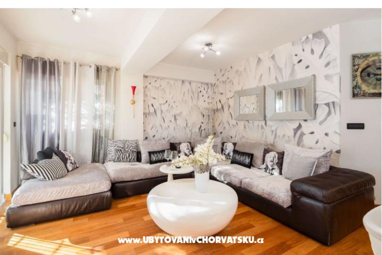 Apartmaji Romilda, by the beach – foto 8