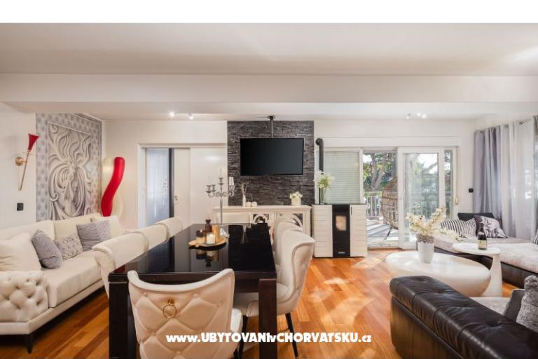 Apartmaji Romilda, by the beach – foto 9