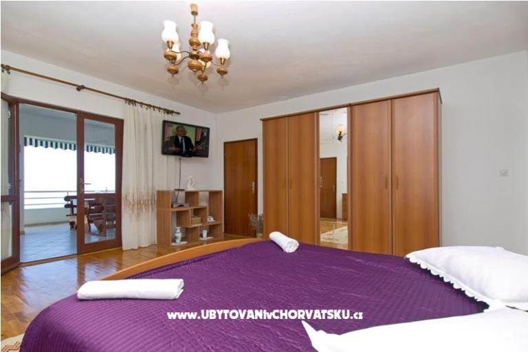 De Lux Apartmaji-SWIMMING POOL – foto 14