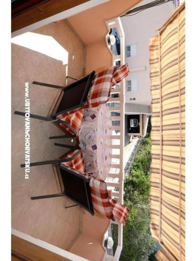 Apartmaji Ivanka – foto 8