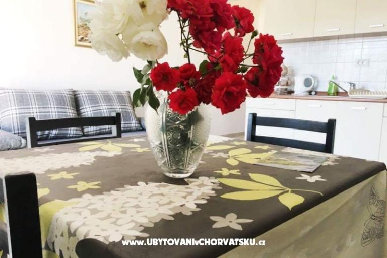 Apartmaji Lemon Garden – foto 5
