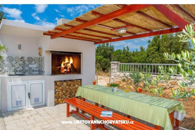 Apartmaji Vila Nena z bazenom – foto 9