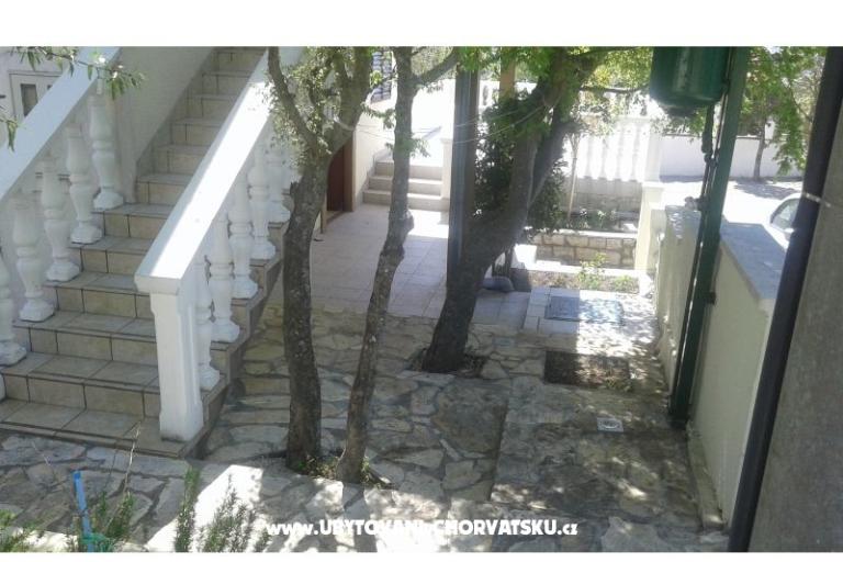 Apartmaji  Tonka, Ines i Nika – foto 17