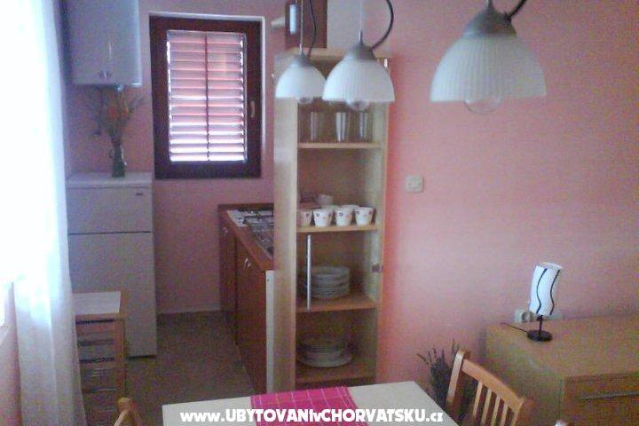 Apartmaji  Tonka, Ines i Nika – foto 5