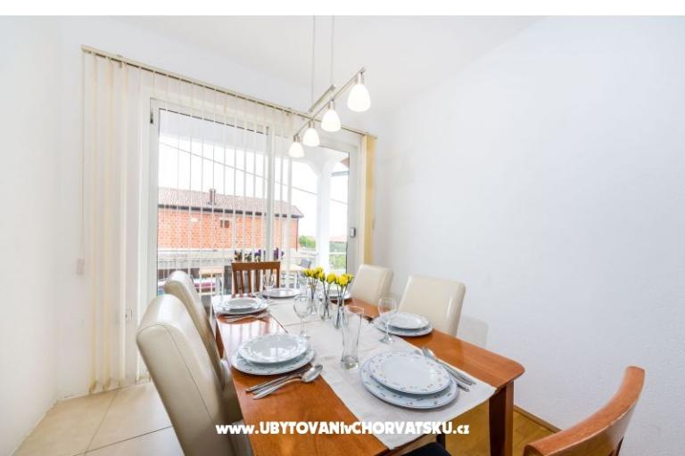 Apartmaji Maia Lena – foto 6