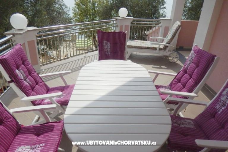 Apartmaji Villa Maslina  – foto 8