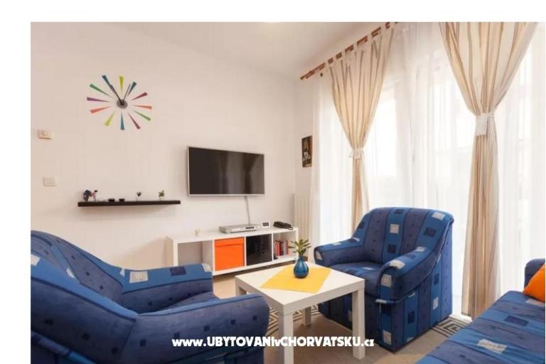 Apartma Oliva D1 z bazenom – foto 10