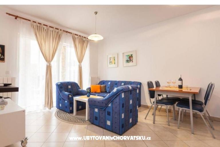 Apartma Oliva D1 z bazenom – foto 12