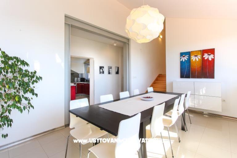 Comtemporary Apartma – foto 11