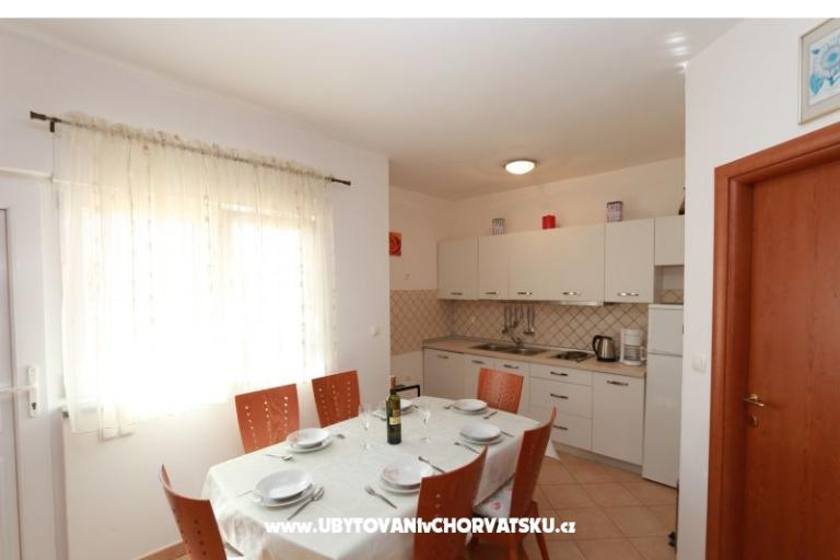 Apartmaji Sara – foto 14