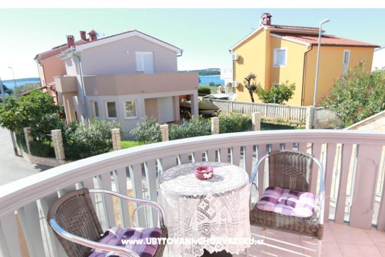Apartmaji Sara – foto 8