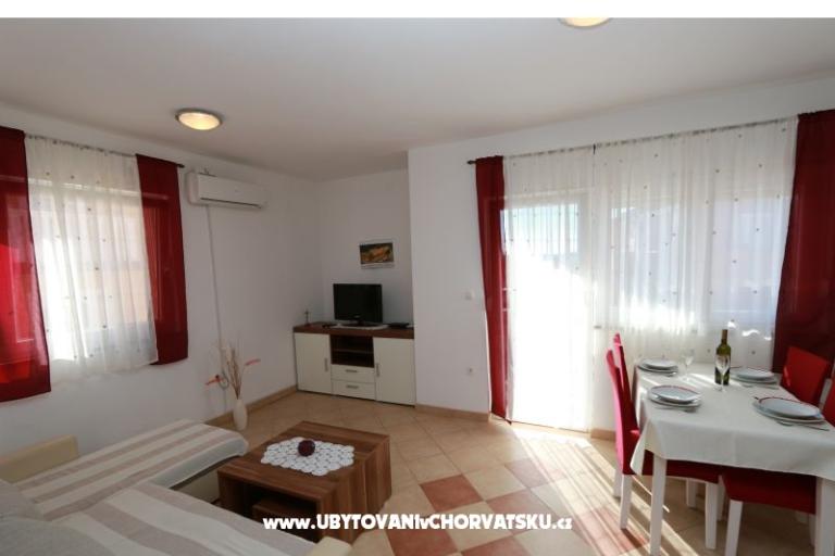 Apartmaji Sara – foto 9