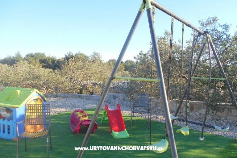 Apartmaji AS sa bazenom – foto 11
