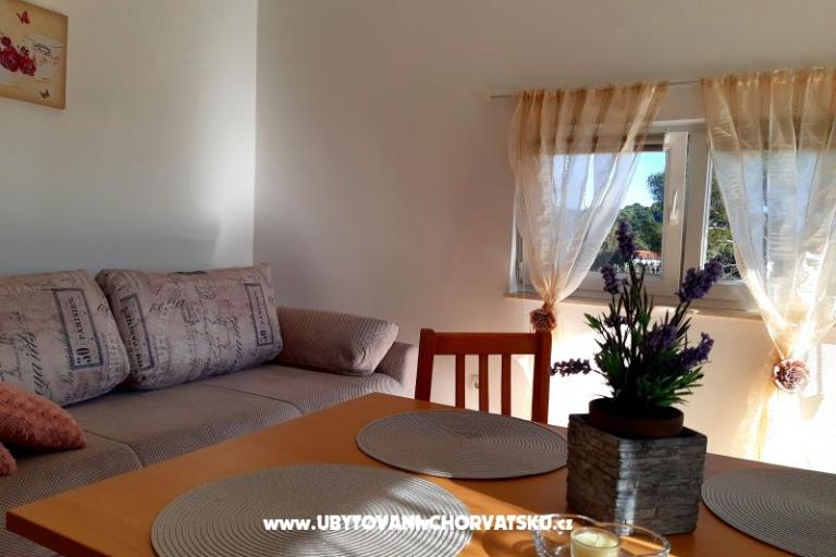 Apartmaji AS sa bazenom – foto 13