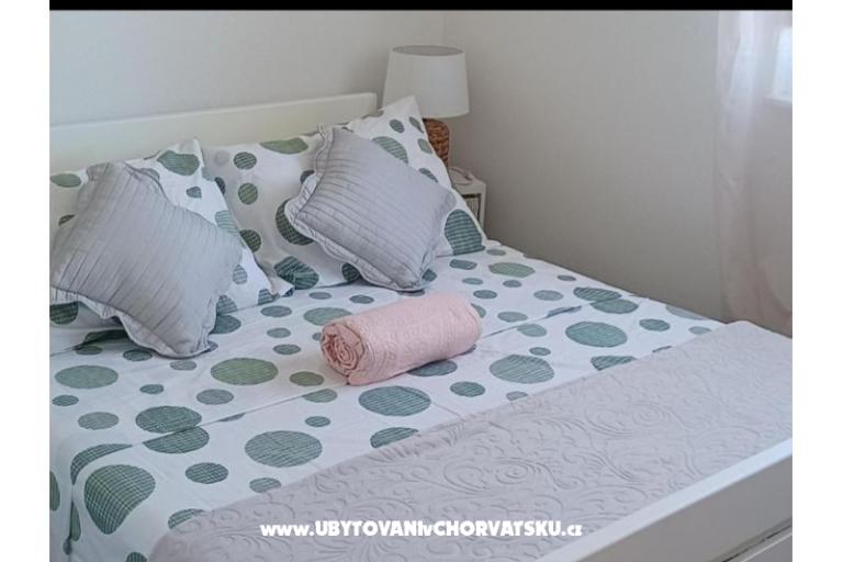 Apartmaji AS sa bazenom – foto 18