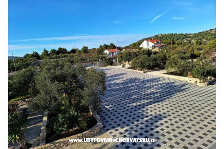 Apartmaji AS sa bazenom – foto 19
