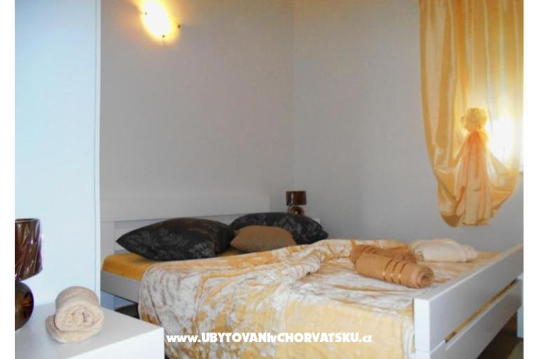 Apartmaji AS sa bazenom – foto 27