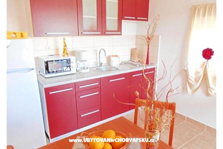 Apartmaji AS sa bazenom – foto 38