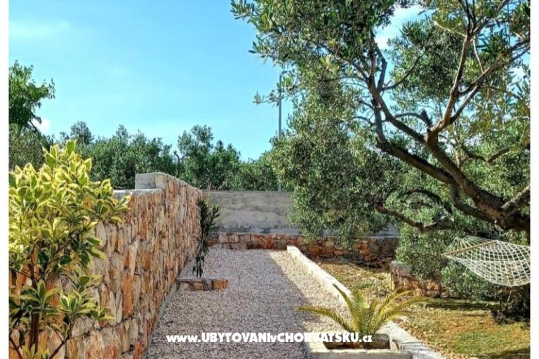 Apartmaji AS sa bazenom – foto 49