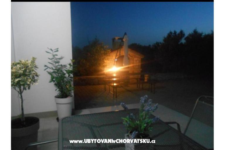 Apartmaji AS sa bazenom – foto 50